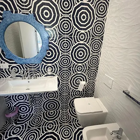 فندق مبيت وإفطار La Divina 3*