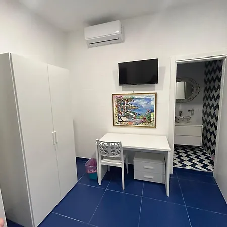 La Divina Bed and Breakfast 3*
